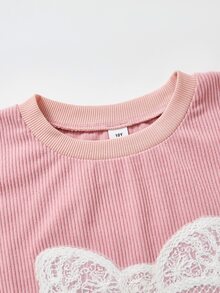 SHEIN 少女長袖抓絨秋季衣物 秋冬款 寬鬆休閒可愛韓系風格 紋理燈芯絨面料 3D蕾絲蝴蝶結設計 羅紋領口 - 粉色 - 查看 3