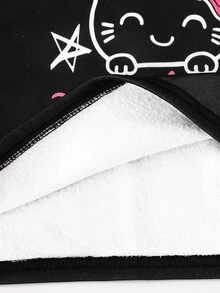 SHEIN Sparklyn 青少年女孩秋季套裝 2件組 圓領休閒百搭日常塗鴉圖案連帽短版衛衣 + 牛仔風塗鴉寬鬆... - 黑與白 - 查看 5