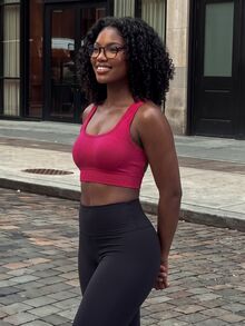 SHEIN Core Rhythm ملابس علوية رياضي بدون خياطة لليوغا مع أكواب ثابتة، لا ينزلق، لليوغا واللياقة البدنية والتمارين الرياضية - روز أحمر - مشاهدة 5