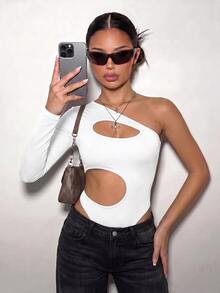 SHEIN ICON 春夏女款白色哥德風頹廢風性感純色不對稱剪裁緊身連身衣 - 白色 - 查看 4