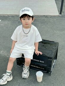 SHEIN 2件套男童休闲韩版舒适实用百搭荧光蓝T恤+宽松短裤套装，适合日常穿着、上学、外出、运动、春夏穿着，加绒加厚。 - 彩色 - 查看 3