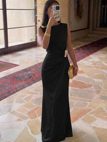 Aloruh Light Green Satin Long Dress With Asymmetric Shoulder And Metal Decoration, Elegant And Romantic Goddess Style - Black - View 3