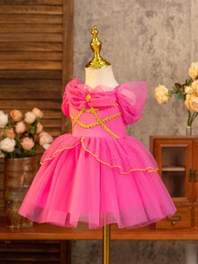 SHEIN Glamorique Kids 寶寶女孩茉莉公主生日派對婚禮節日裝，粉色亮晶晶的波點裝，鑲有寶石，適合舞臺，風格，夏季，輕巧，沙灘，熱帶，海邊遊戲 - 玫紅色 - 查看 3