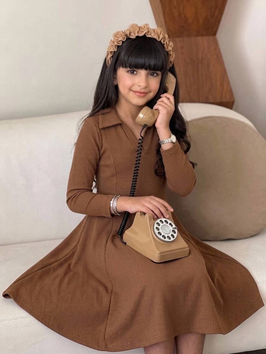SHEIN Tween Girl Solid Rib-Knit V-Collar Flare Hem Dress