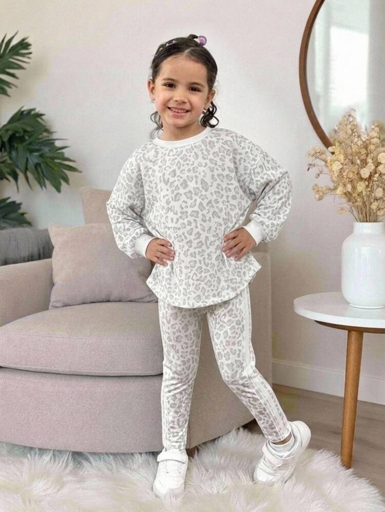 SHEIN Young Girls Cute Retro Fashion Leopard Print Color Block Striped, Young Girl Casual Comfortable Crew Neck Long Sleeve T-Shirt And Casual Pants 2 Pieces Set Suitable For Autumn/Winter/Spring/Summer Daily, Holiday, Outing, School, Sports - Light Grey - View 4