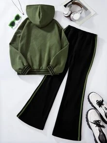 SHEIN 青少年女孩長袖秋季套裝 雙層針織連帽衛衣復古字母印花上衣搭配舒適抓絨喇叭運動長褲 街頭風秋季穿搭 - 軍綠色 - 查看 3