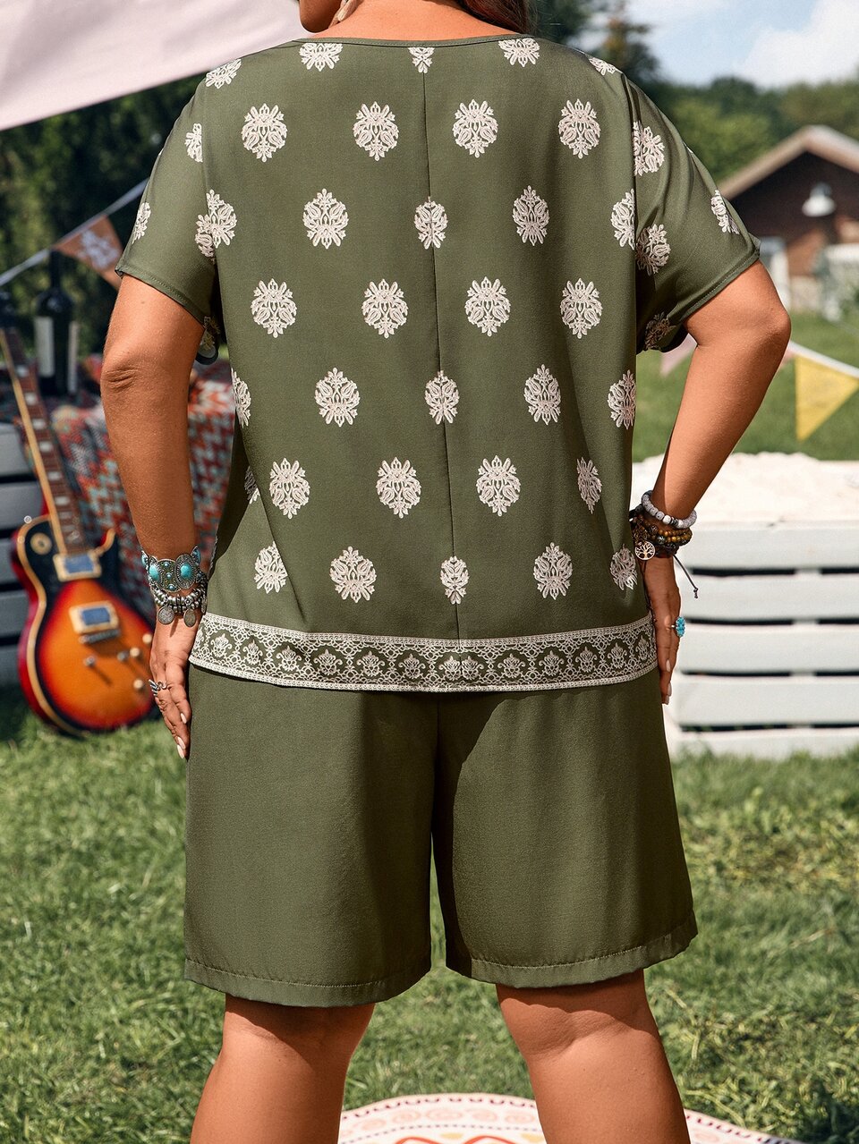 2pcs/Set Plus Size Women Army Green Floral Print Short Sleeve Top And Shorts,Summer Boho Vacation Holiday Outfits,Music Festival Two Piece Set