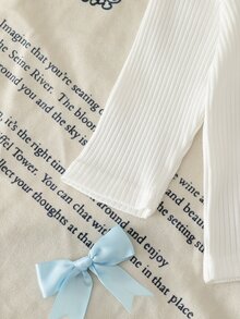 SHEIN 2件組女嬰春夏秋冬白色與藍色拼色清新甜美風蝴蝶結刺繡牛仔吊帶褲搭配羅紋長袖上衣套裝 寬鬆款 - 白色 - 查看 7