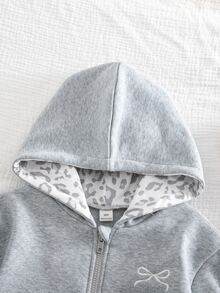 少女可愛蝴蝶結刺繡拉鍊連帽外套 灰色豹紋內裡休閒大學風運動外套 秋冬外穿 - 灰色 - 查看 4