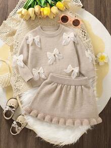 SHEIN Vintaside Kids 女嬰針織毛衣套裝，米色兩件式，圓領落肩A字裙，3D蝴蝶結，柔軟家庭拍照穿搭秋季可愛款 - 杏色 - 查看 8