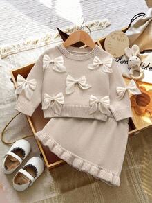 SHEIN Vintaside Kids 女嬰針織毛衣套裝，米色兩件式，圓領落肩A字裙，3D蝴蝶結，柔軟家庭拍照穿搭秋季可愛款 - 杏色 - 查看 9