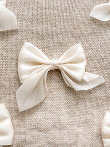 SHEIN Vintaside Kids 女嬰針織毛衣套裝，米色兩件式，圓領落肩A字裙，3D蝴蝶結，柔軟家庭拍照穿搭秋季可愛款 - 杏色 - 查看 4