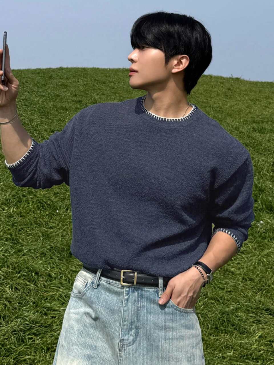 Men's Long Sleeve Blue Knit Fabric Crew Neck T-Shirt With Contrast Stitching Design