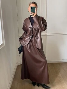 DAZY 秋季女款 V 領長袖綁腰純色皮革面料棕色極簡風居家休閒兩件套 - 咖啡棕 - 查看 4