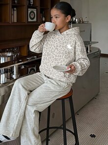 SHEIN 青少年女孩秋冬休閒街頭風豹紋馬標對比色織帶連帽抓絨加厚衛衣，Y2K青春時尚穿搭，適合返校與日常穿著 - 灰色 - 查看 4