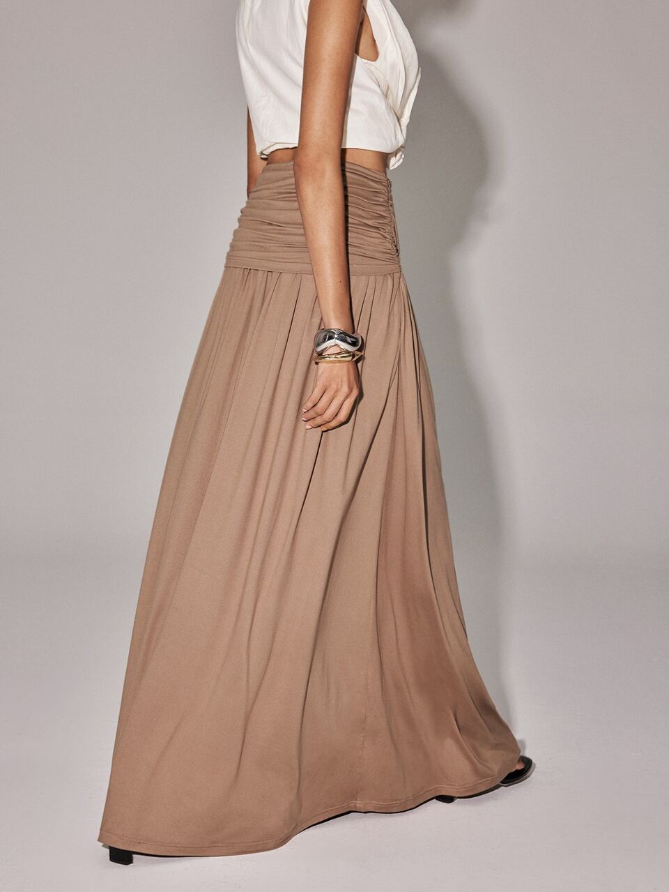 Anewsta Essential Spring/Summer Premium Minimalist Pleated Waist Khaki Long Skirt