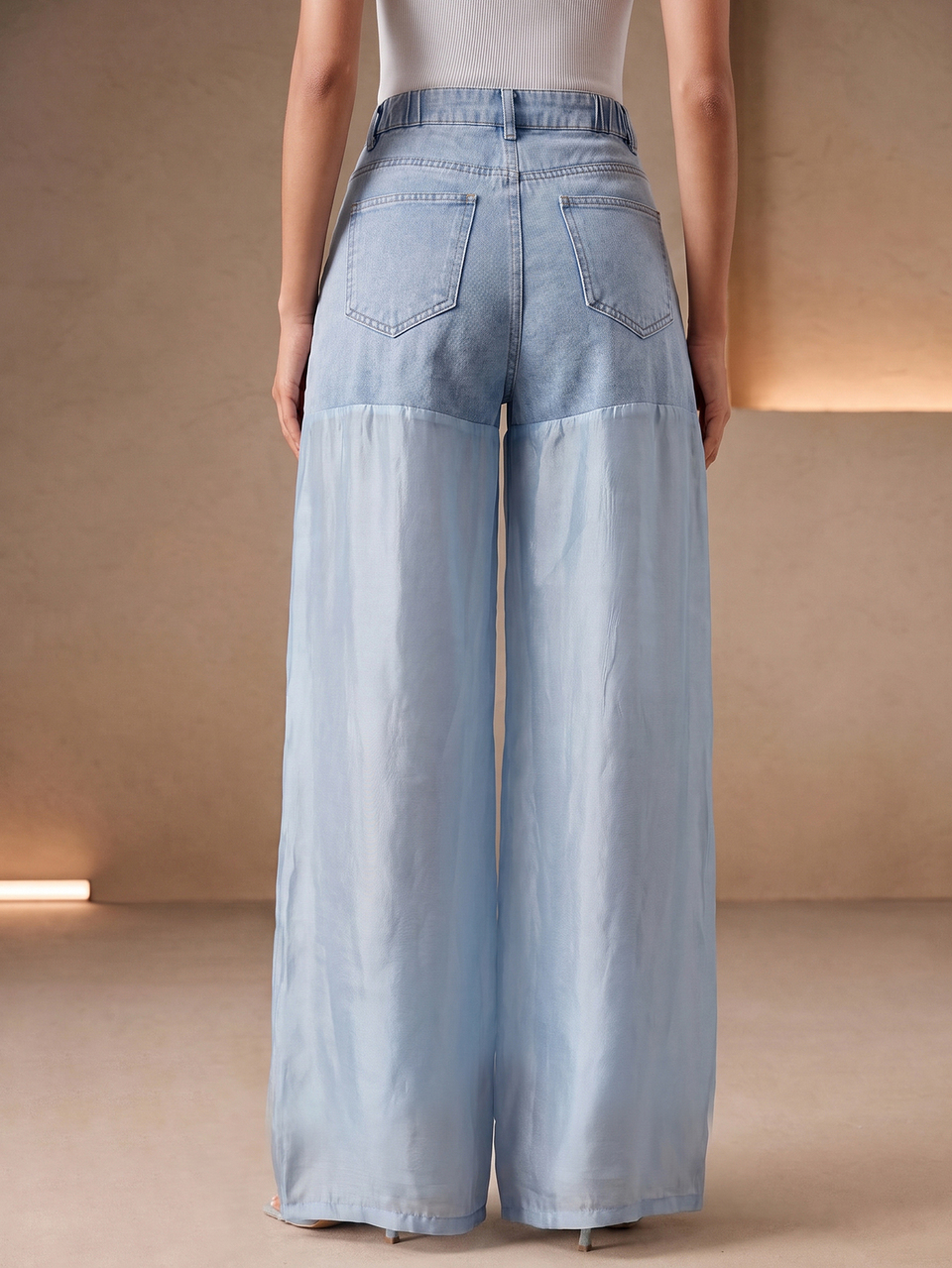 Women's Casual Versatile Daily Travel Denim Jeans With Pockets And Buttons