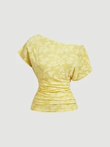 SHEIN MOD 時尚黃色不對稱領口女款上衣，花卉紋理與側邊抓褶設計，黃色蕾絲上衣，微露肩針織上衣 - 淡黃色 - 查看 7