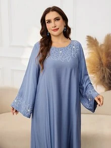 Al Najma 女款圓領長袖刺繡串珠寬鬆舒適優雅大尺碼阿拉伯風洋裝 - 霧霾藍 - 查看 7
