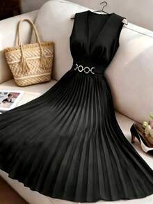 SHEIN Clasi Women's Elegant Maturity V-Neck Solid Color Pleated Sleeveless Dress With Metal Decoration Ruched Design Suitable For Parties Dinner Bar Party Dates - Black - View 1