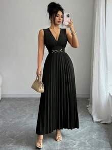 SHEIN Clasi Women's Elegant Maturity V-Neck Solid Color Pleated Sleeveless Dress With Metal Decoration Ruched Design Suitable For Parties Dinner Bar Party Dates - Black - View 4