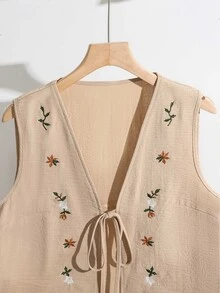 Franclia Women's Vacation Casual Floral Embroidered Sleeveless Blouse - Khaki - View 4