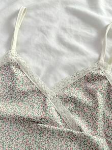 IslaSuriya Women's Floral Lace Patchwork Fresh Style Camisole V-Neck Tank Top - Multicolor - View 5