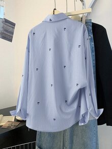 SHEIN Franclia 女款休閒日常條紋櫻桃印花前扣長袖襯衫 - 藍色 - 查看 2