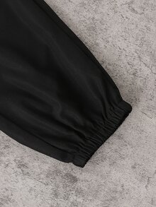 SHEIN 2件組青少年男孩時尚黑色運動衫與黑色慢跑褲套裝，正面與袖子白色圖案印花，時尚個性穿搭，舒適易穿，適合春秋季，校園與戶外穿著，男孩必備2件套裝 - 黑色 - 查看 12