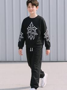 SHEIN 2件組青少年男孩時尚黑色運動衫與黑色慢跑褲套裝，正面與袖子白色圖案印花，時尚個性穿搭，舒適易穿，適合春秋季，校園與戶外穿著，男孩必備2件套裝 - 黑色 - 查看 4