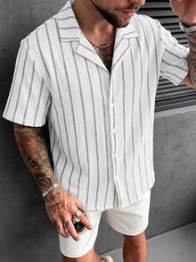 Manfinity CasualCool 男士領度假襯衫，經典復古鉤編條紋短袖襯衫，中性寬鬆黑白條紋襯衫 - 黑與白 - 查看 5