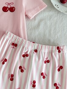 SHEIN 2件組 青少年女孩櫻桃水果條紋滿版印花粉色短袖上衣與短褲 夏季修身居家服 - 粉色 - 查看 4