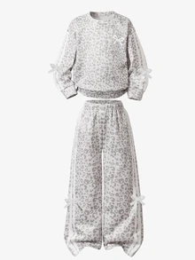 SHEIN Elladie kids 熱銷秋季女童 4-7 歲灰色豹紋蝴蝶結運動衫套裝，長袖圓領運動衫配蝴蝶結裝飾側條紋長褲，INS 風格 - 灰色 - 查看 7