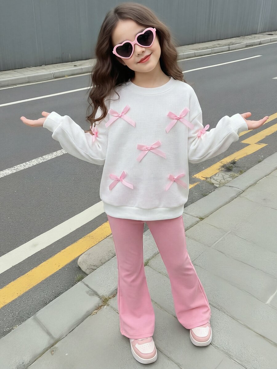 幼童女童 2 件組秋季白色羅紋針織衛衣上衣,珍珠多蝴蝶結裝飾,搭配粉色喇叭褲,可愛甜美風格秋季服飾 - 白色 - 查看 1
