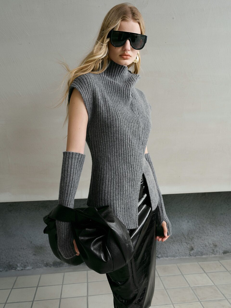 MOTF WOMEN'S SOLID COLOR RIBBED COWL NECK SWEATER VEST WITH DETACHABLE SLEEVES