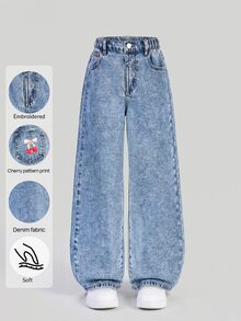 SHEIN Tween女孩牛仔褲，休閒時尚個性設計，甜酷彩色櫻桃圖案印花，中腰藍色貼身修身寬鬆直筒寬腿酸洗牛仔褲，街頭休閒風 - 中等水洗藍 - 查看 6