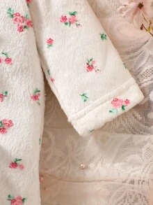 SHEIN 2件組新生女嬰連身褲套裝，附帽子，可愛甜美白色花朵蕾絲荷葉邊拉鍊毛絨長袖，生日秋季冬季穿搭 - 白色 - 查看 9