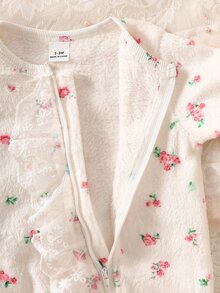 SHEIN 2件組新生女嬰連身褲套裝，附帽子，可愛甜美白色花朵蕾絲荷葉邊拉鍊毛絨長袖，生日秋季冬季穿搭 - 白色 - 查看 8
