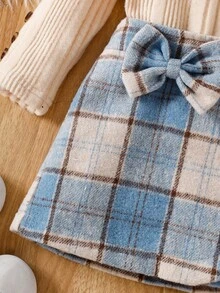 SHEIN 2件組女嬰套裝，杏色長袖上衣搭配荷葉邊細節，配彈性腰裙，飾有3D蝴蝶結鈕扣 - 藍色 - 查看 5