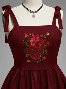 ROMWE Dark Gothic Heart Floral Thorn Plant Embroidery Hem Slit Plus Size Dress - Red - View 3