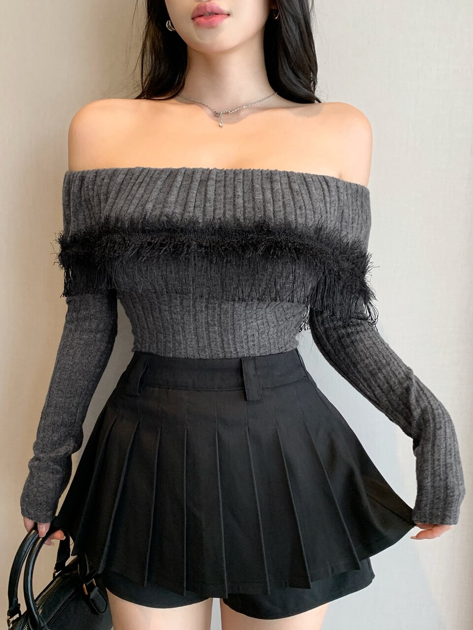 Women's Autumn Fashion Tassel Decor Off-Shoulder T-Shirt