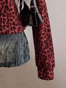 SHEIN EZwear 經典紅色豹紋半拉鍊女款運動衫，棕色調，秋季休閒街頭風，適合多種場合，Y2K復古風，返校季、聖誕節、新年，秋冬上衣 - 彩色 - 查看 4