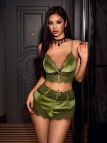 SilkySpell Lace Patchwork Design Sexy Velvet Camisole Nightwear Set For Women - Green - View 1