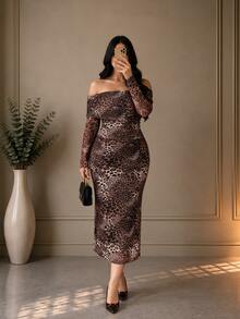 Modelyn Gaun Pesta Wanita Ukuran Besar Elegan Seksi dengan Leher Persegi, Lengan Panjang, Pinggang Berkerut, Jala Elastis, dan Motif Leopard - MultiWarna - View 1