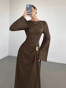 SHEIN Tall CURVE 大尺碼女款圓領喇叭袖腰部金屬裝飾優雅洋裝 - 摩卡棕 - 查看 5