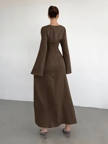 SHEIN Tall CURVE 大尺碼女款圓領喇叭袖腰部金屬裝飾優雅洋裝 - 摩卡棕 - 查看 2
