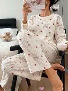 1 Set Teen Girls Home Wear Set White Flannel Striped Teddy Bear Red Bow Full Print Long Sleeve Long Pants SoftFleece-Lined And Thickened Autumn/Winter - Multicolor - View 1