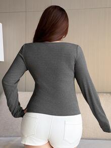 Dazy Plus Kaos Wanita Gaya Seksi dengan Motif Patchwork dan Warna Kontras, Model Kasual untuk Sehari-hari, Cocok untuk Musim Semi dan Gugur. - Dark Grey - View 2