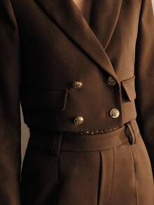 MOTF Petite WOMEN SOLID PEAK COLLAR DOUBLE BREASTED PLACKET CROP BLAZER ,PETITE WOMEN - Coffee Brown - View 2
