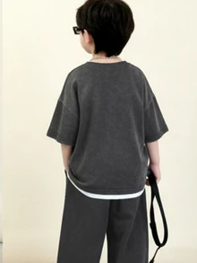 SHEIN Little Byeori 儿童男童休闲印花圆领T恤和裤子套装（2件套），返校服装，可爱上衣，基础款，适合上学、度假、旅行、运动、秋冬季穿着。 - 灰色 - 查看 2